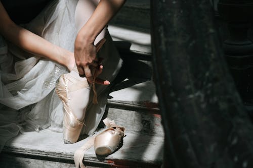 Gratis stockfoto met ballerina, ballet, balletschoenen