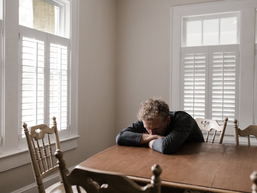 What does anxiety urination feel like?