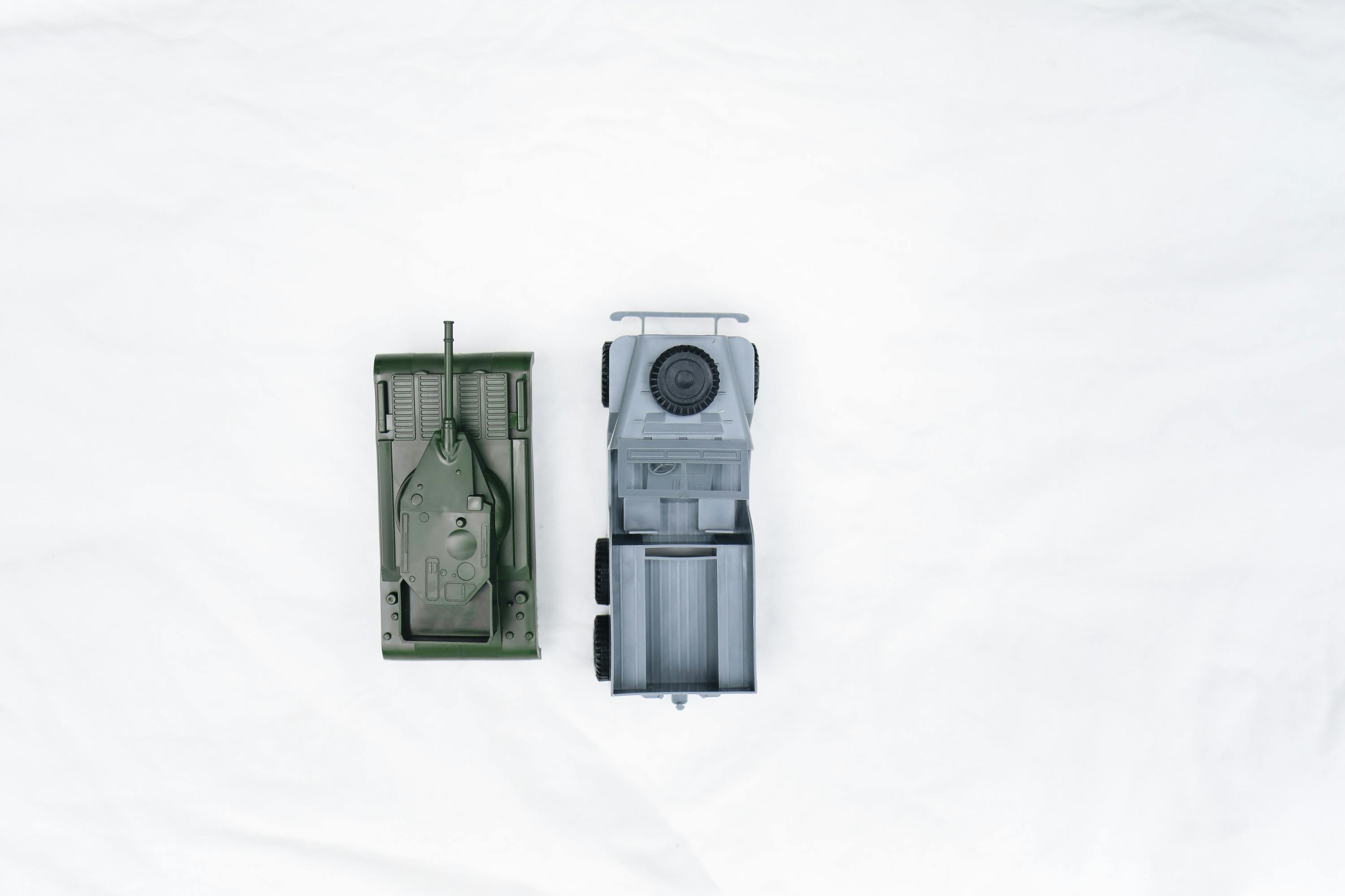 Bezpłatne Darmowe zdjęcie z galerii z armia, bawidełko, białe tło Zdjęcie z galerii