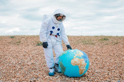 Ilmainen kuvapankkikuva tunnisteilla astronautti, asu, avaruusolento