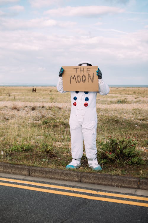 Astronauta Haciendo Autostop