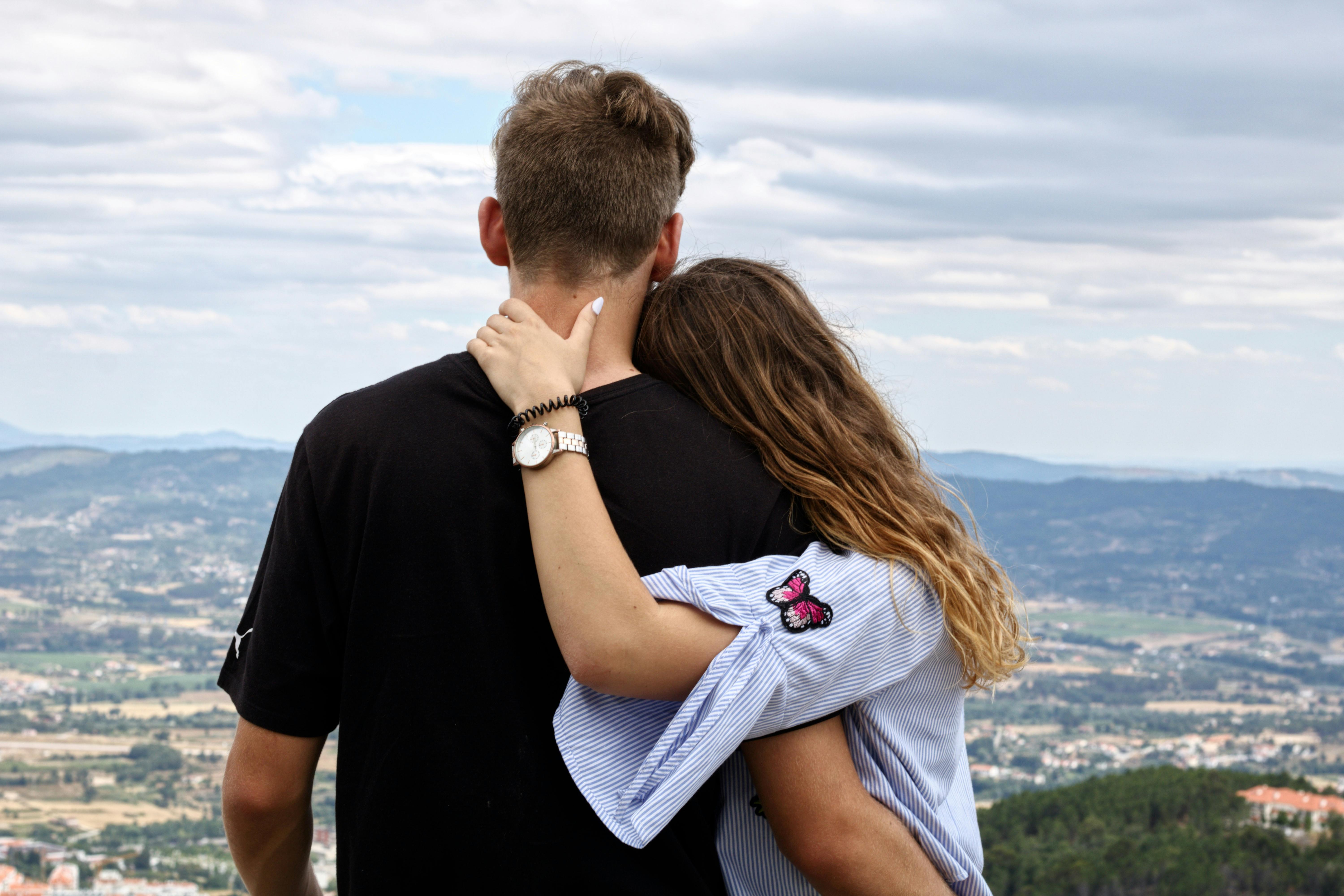 Dear Abby: Can relationships survive a painful family history? — Photo by Daniela Fazendeiro on Pexels