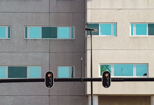 Traffic Lights and Building