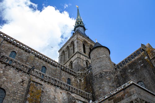 Free mimari, mont saint michel, normandiya içeren Ücretsiz stok fotoğraf Stock Photo