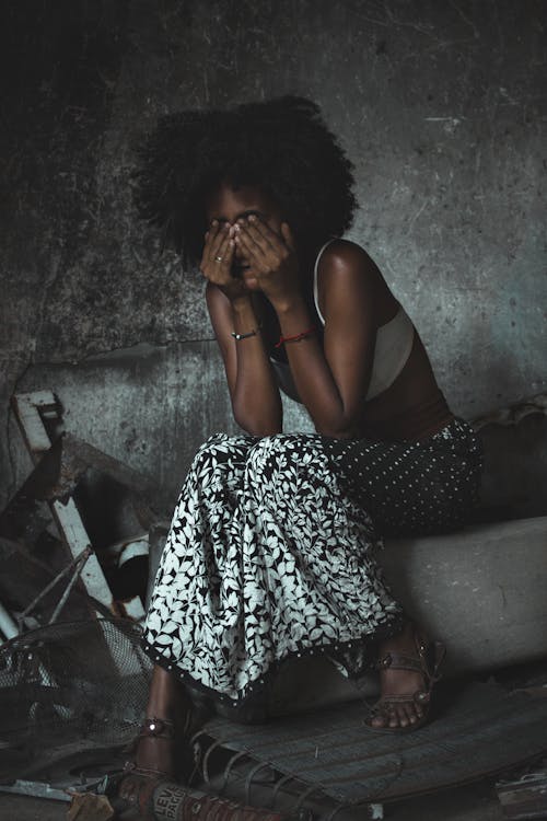 Бесплатное стоковое фото с афро-американка, безнадежный, беспокоиться
