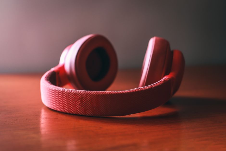 steelseries arctis nova pro wireless vs hyperx cloud iii wireless 2026