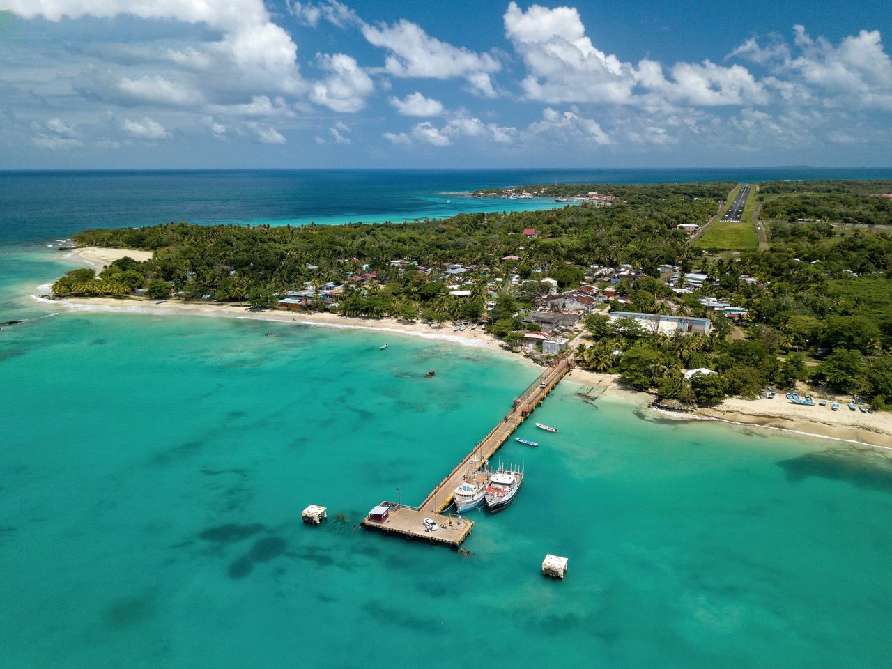 Corn Islands Caraïbe Nicaragua aerial dock