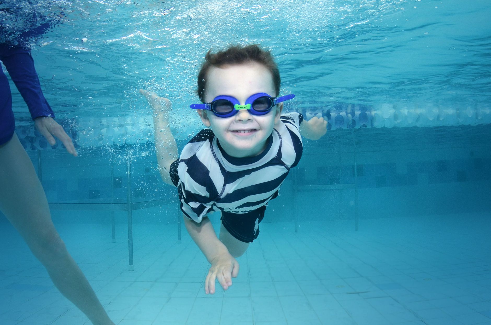 Eating before swimming will kill you