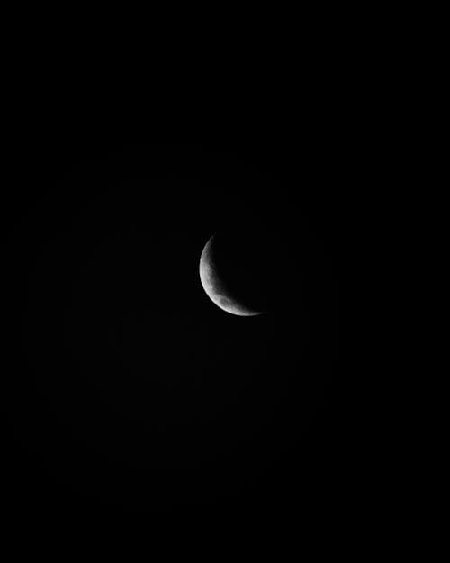 Бесплатное стоковое фото с Астрономия, вертикальный выстрел, луна