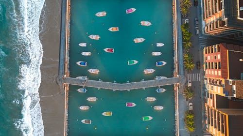 Gratis stockfoto met boten, brug, dronefoto