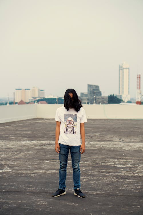 Základová fotografie zdarma na téma dlouhé vlasy, indonéský, stojící