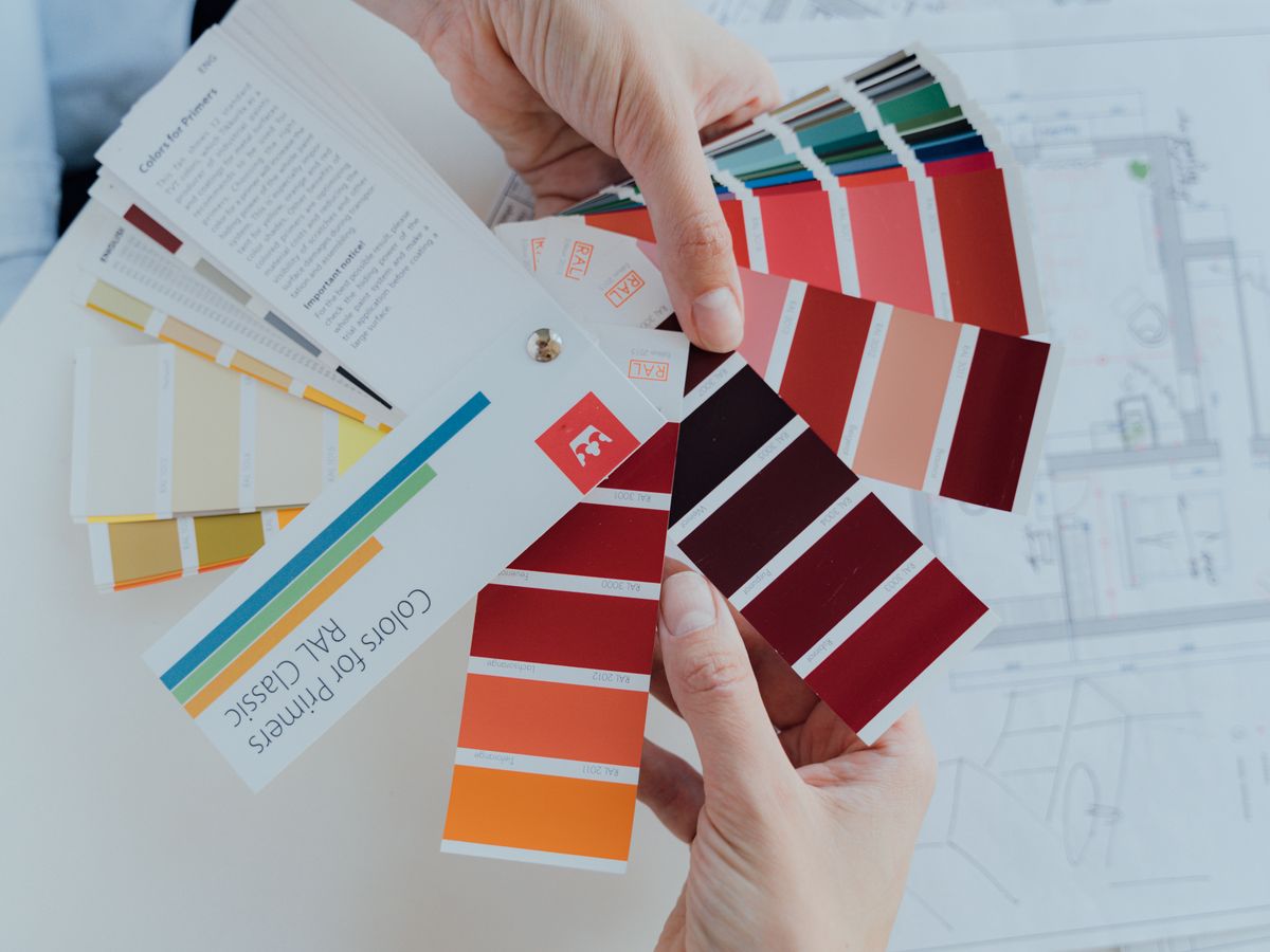 Branding & Graphic Design – Brandora