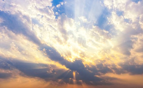 Bezpłatne Darmowe zdjęcie z galerii z chmury, niebo, perspektywa żabia Zdjęcie z galerii
