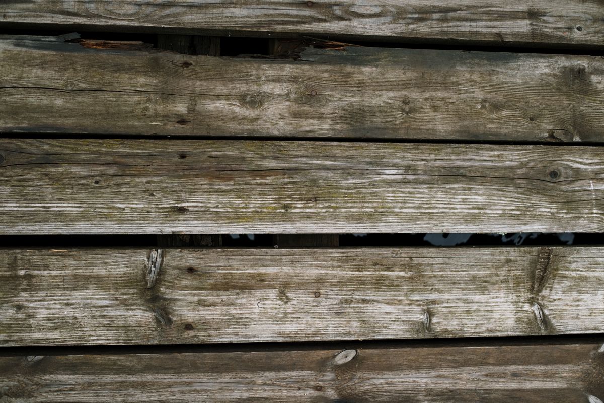 Deck staining and refinishing