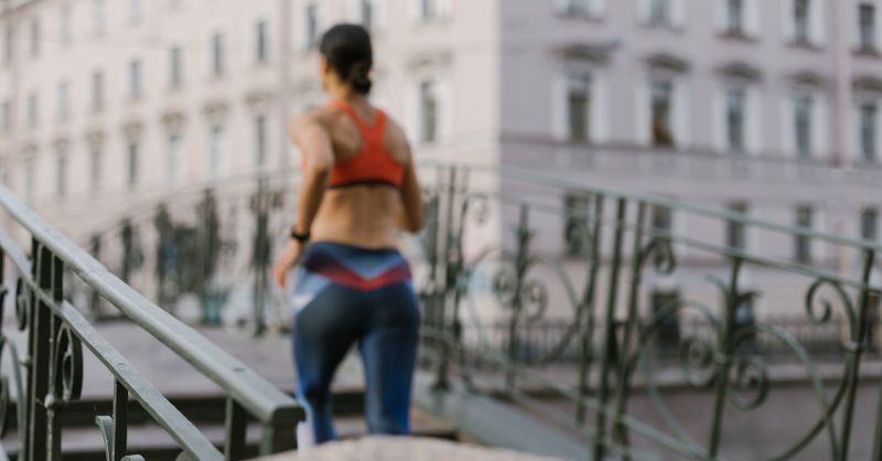 Mal Hanche Marche : Causes et Solutions