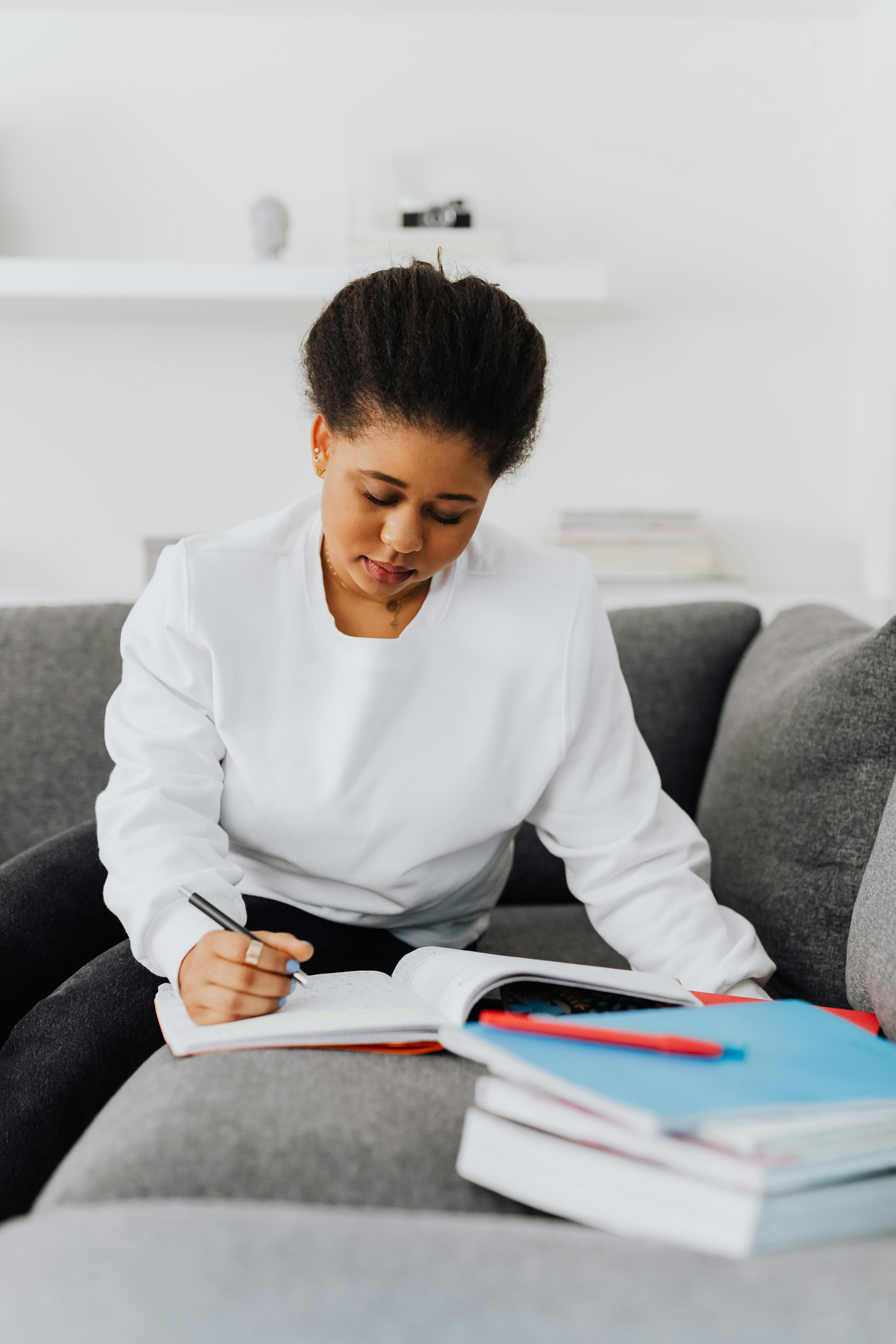 How to Negotiate Your Salary: Getting the Compensation You Deserve - Featured Image