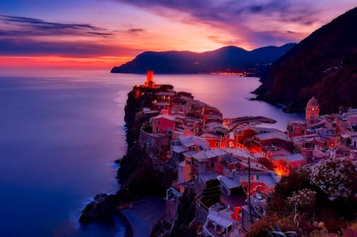 Безкоштовне стокове фото на тему «vernazza, берег моря, будівлі»