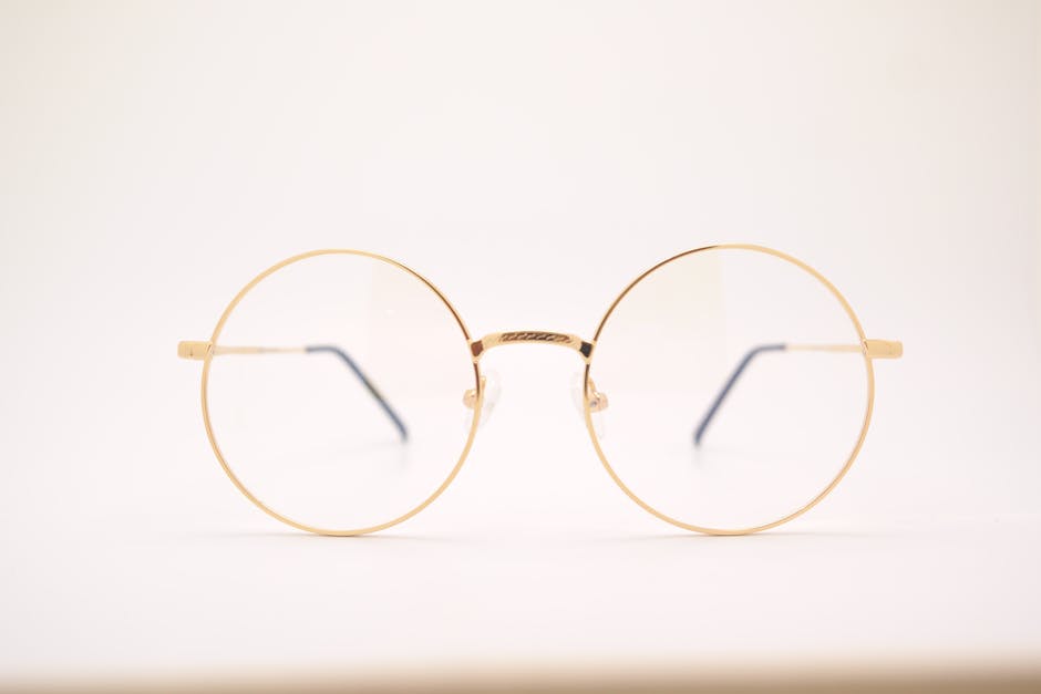 An image of a pair of glasses.