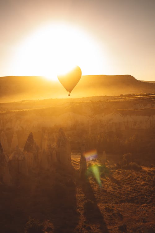 Foto d'estoc gratuïta de a l'aire lliure, camp, capvespre