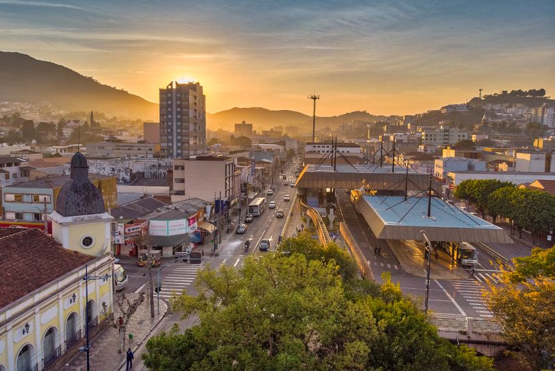 Internet fibra em Florianópolis: cobertura, planos e dicas