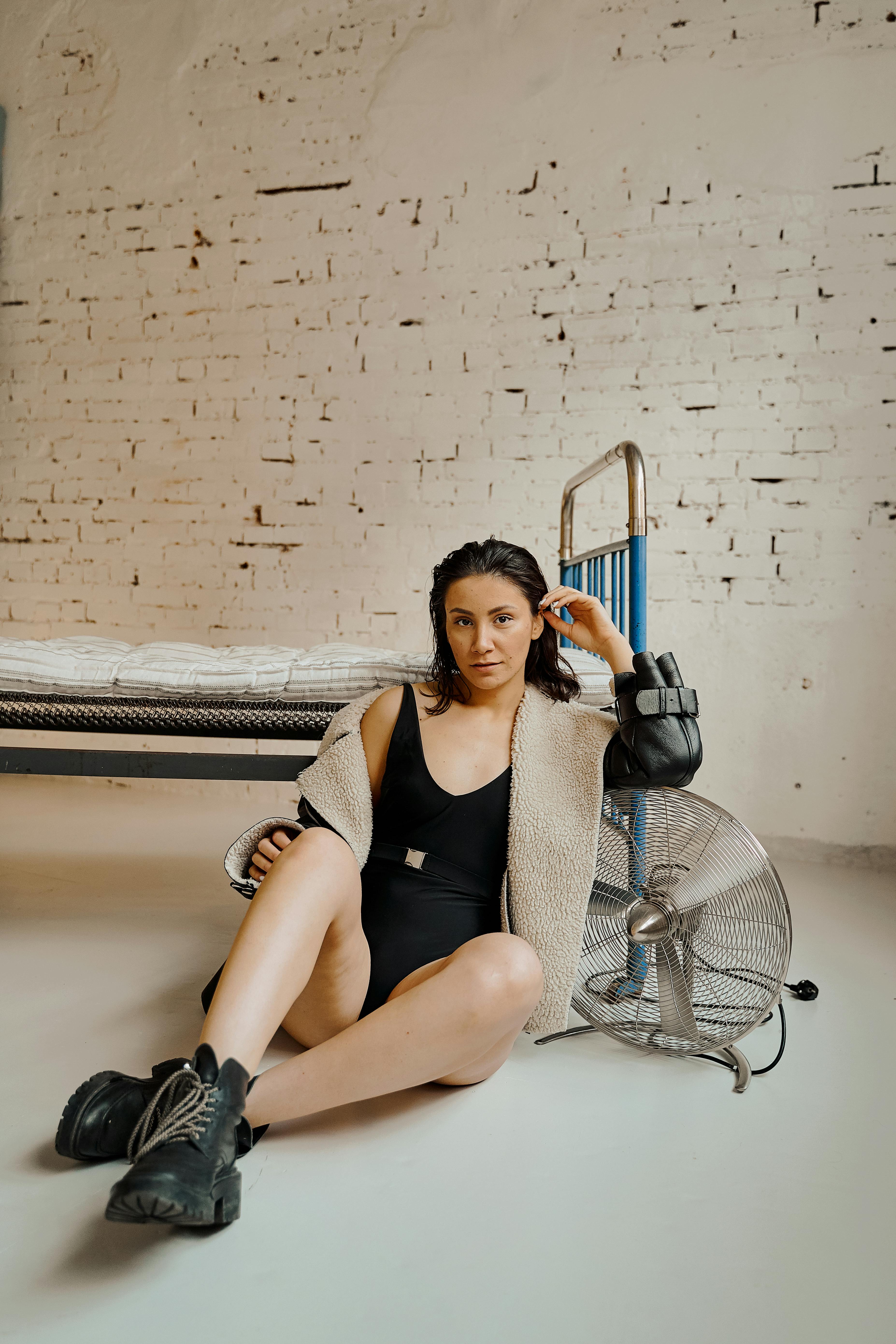 How often should a woman poop?