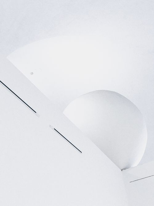 Warm minimal interior by Eduardo Cano Photo Co. on Pexels
