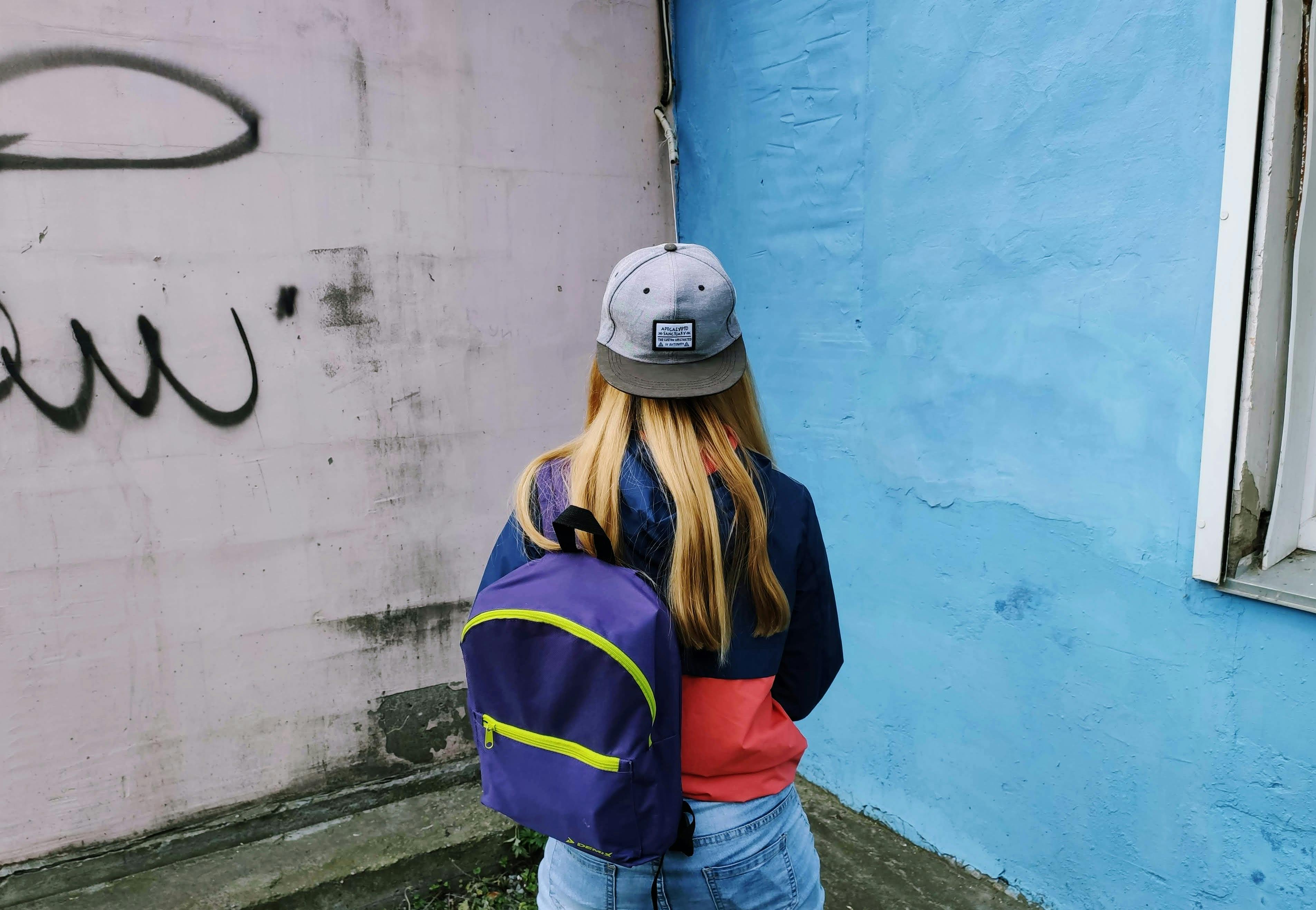 Woman in Corner · Free Stock Photo