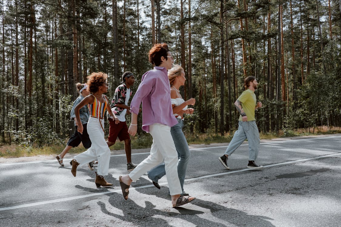 Fotobanka s bezplatnými fotkami na tému asfaltová cesta, beh, cesta