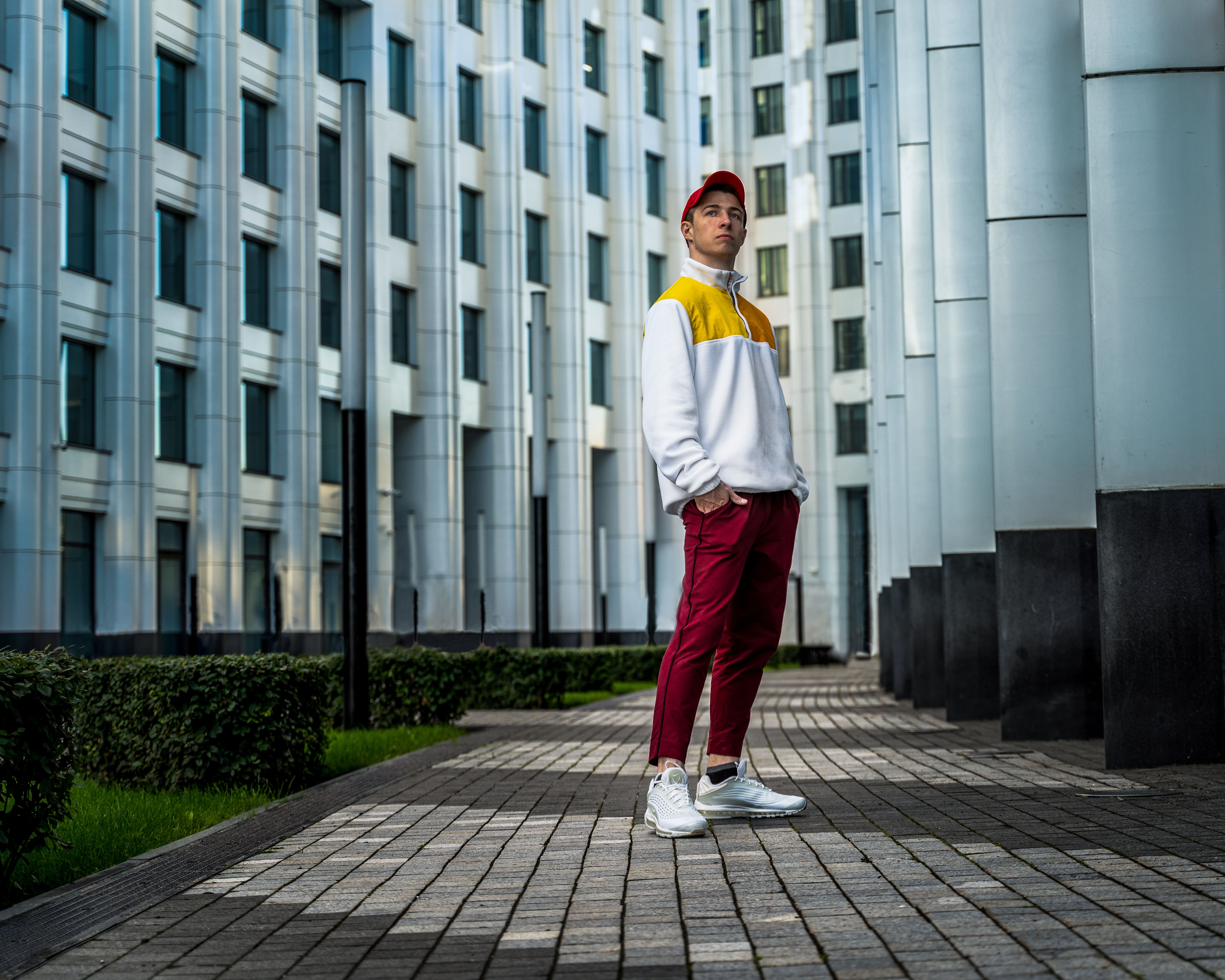 Phối Đồ Preppy Nam Lịch Lãm: Bí Quyết Tạo Dựng Phong Cách Thanh Lịch, Trẻ Trung