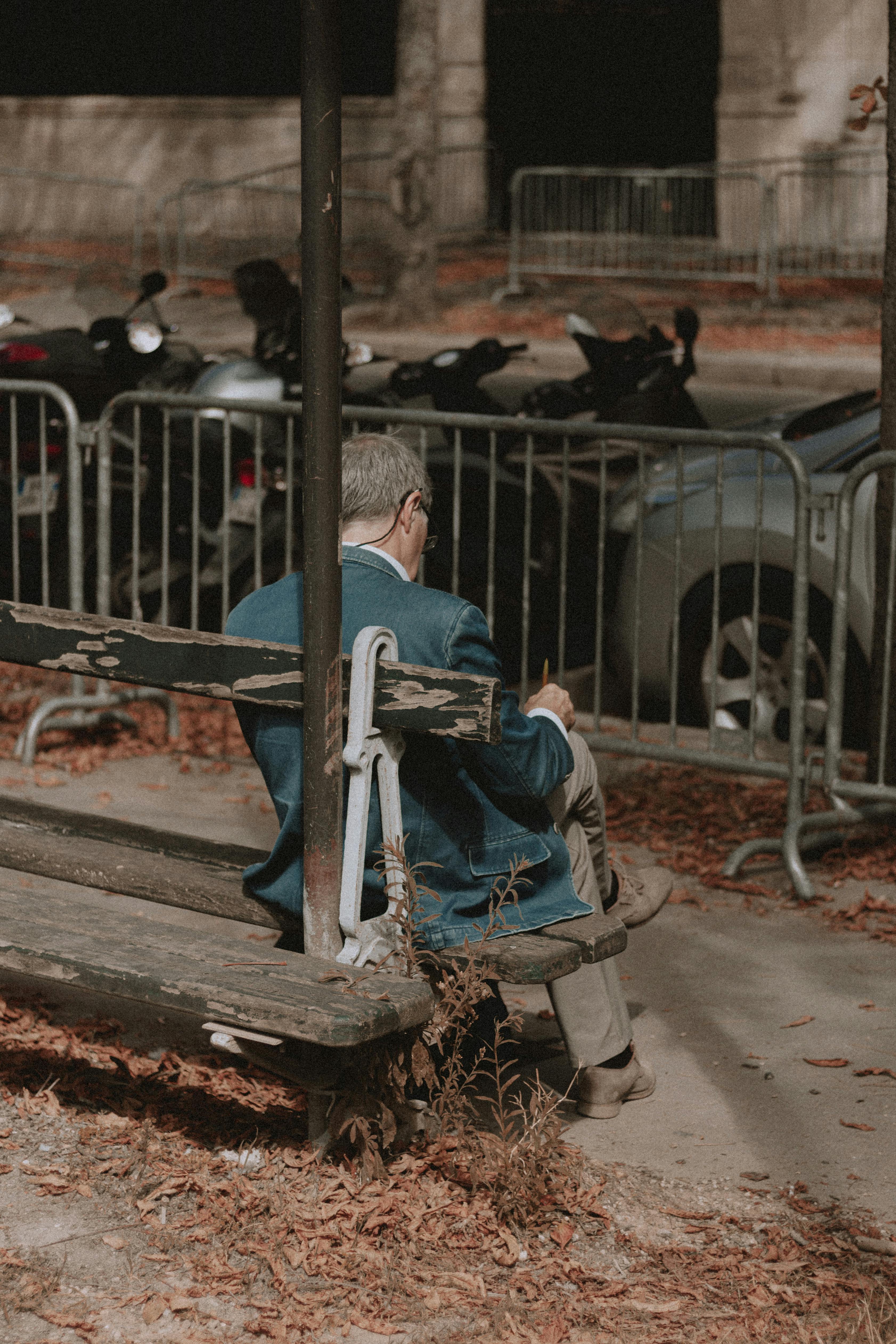 Gratis arkivbilde med benk, by, dress Arkivbilde