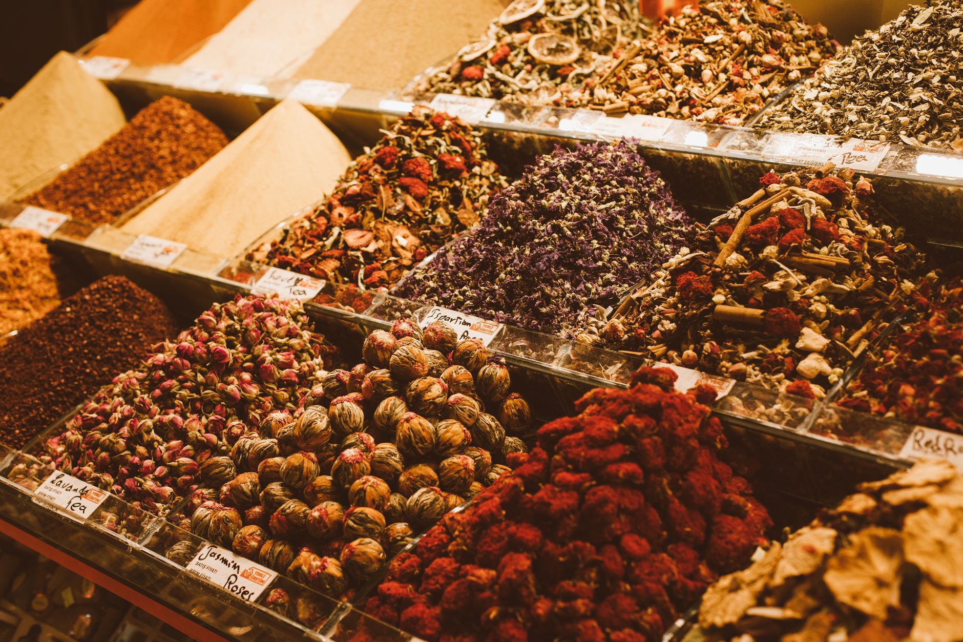 How to Store Spices Properly: Complete Guide to Spice Organization (2026)