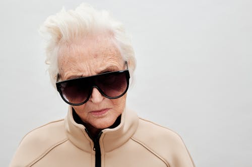 Безкоштовне стокове фото на тему «Бабуся, біле волосся, білошкірий» стокове фото