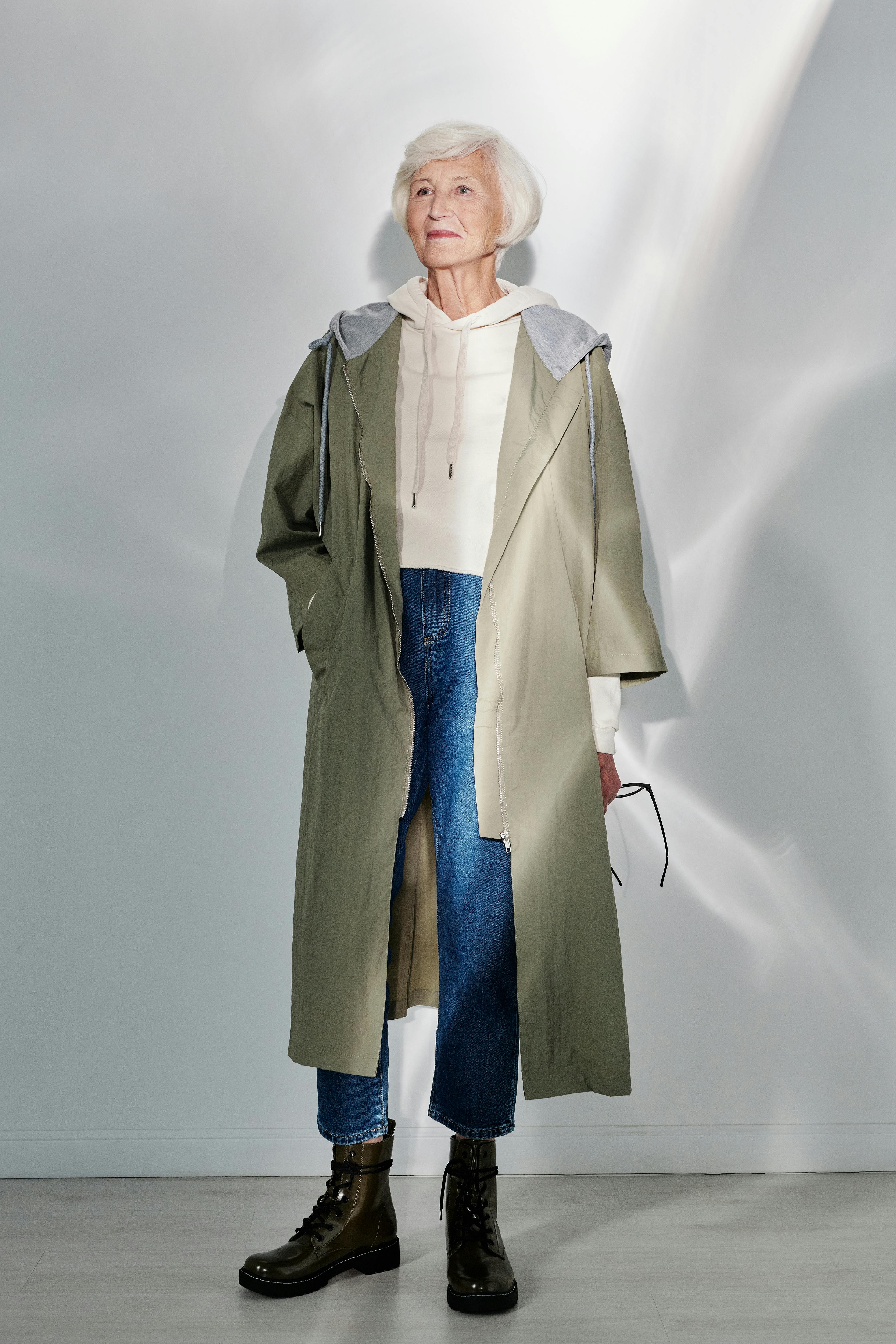 De franc Foto d'estoc gratuïta de abric, abric de gran mida, abric verd Foto d'estoc