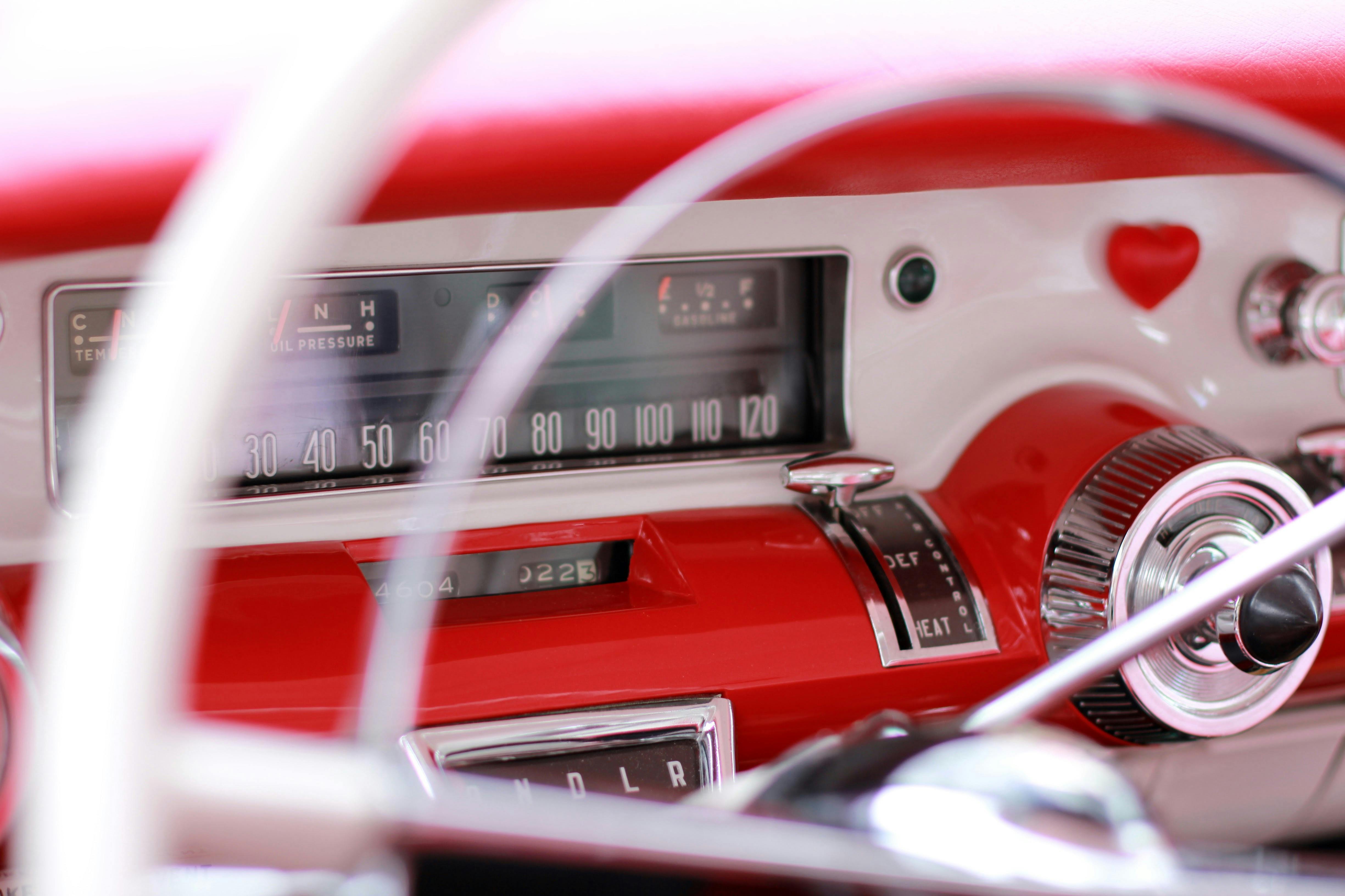 silver steering wheel