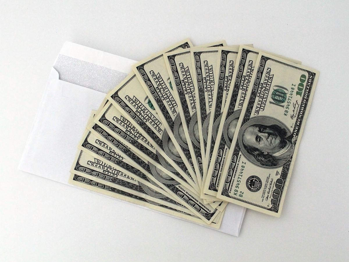 US dollar and gold price – inverse relationship