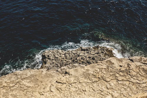 Darmowe zdjęcie z galerii z klify, malta, morze