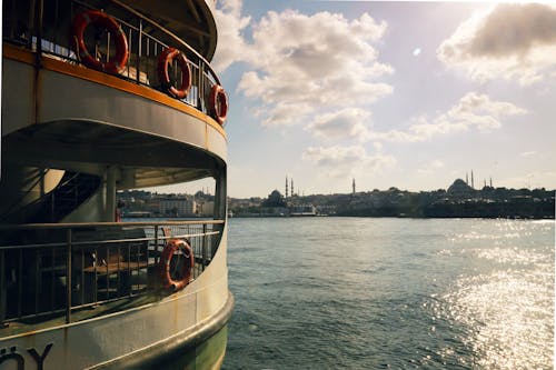 Fotobanka s bezplatnými fotkami na tému bosporský prieliv, cestovanie po mori, Istanbul