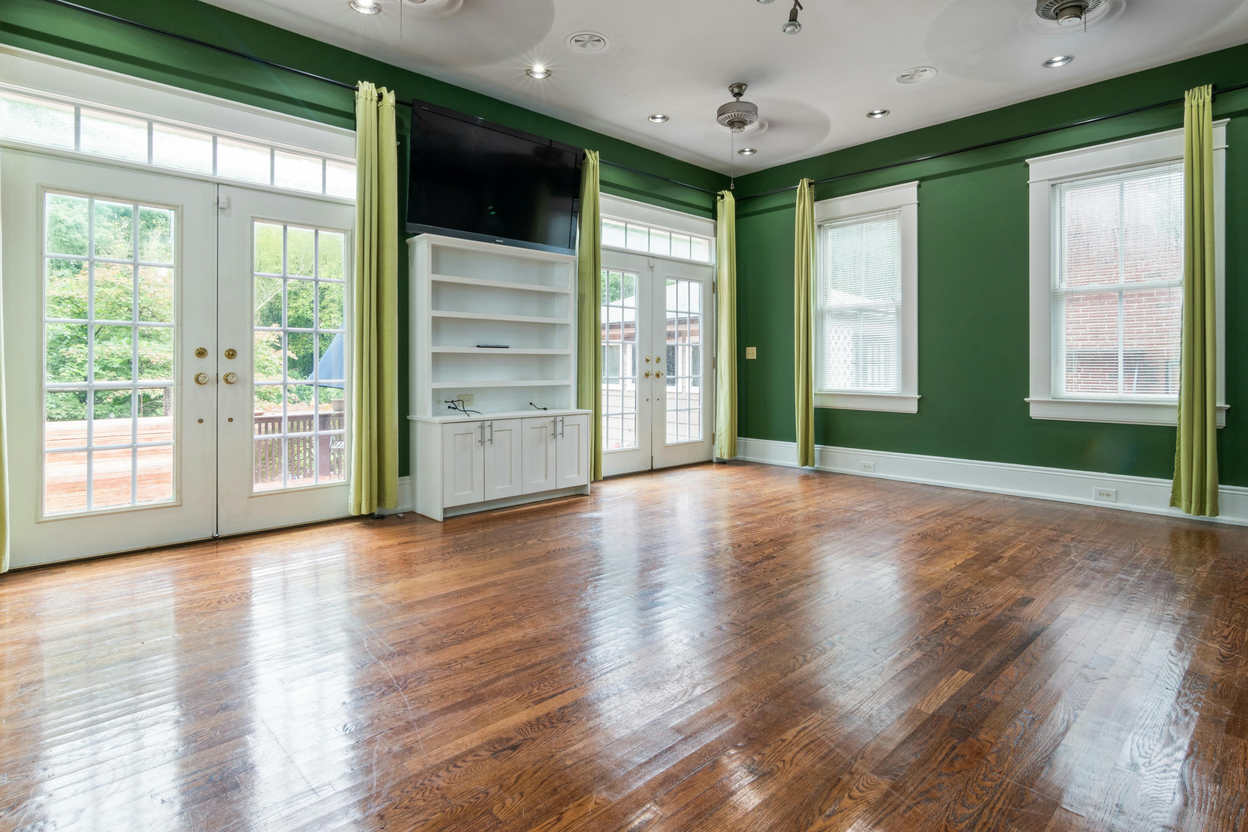 Hardwood Floor Drying & Salvage service in San Jose, California — hardwood floor drying with air movers