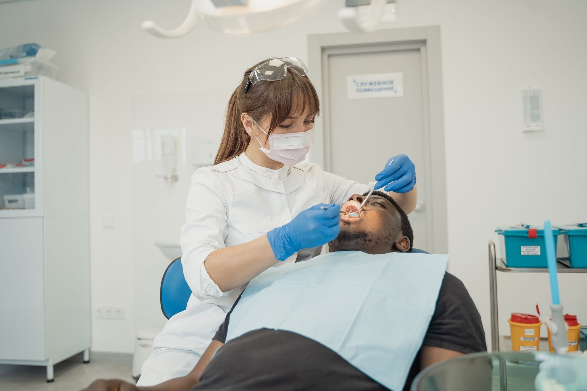 General Check-up - Denwest Dental Clinic General Check-up in वेल्लोर विलेज, ओएन - गुम हुए दांतों से चबाने में दिक्कत? वेल्लोर विलेज में डेंटल इम्प्लांट्स