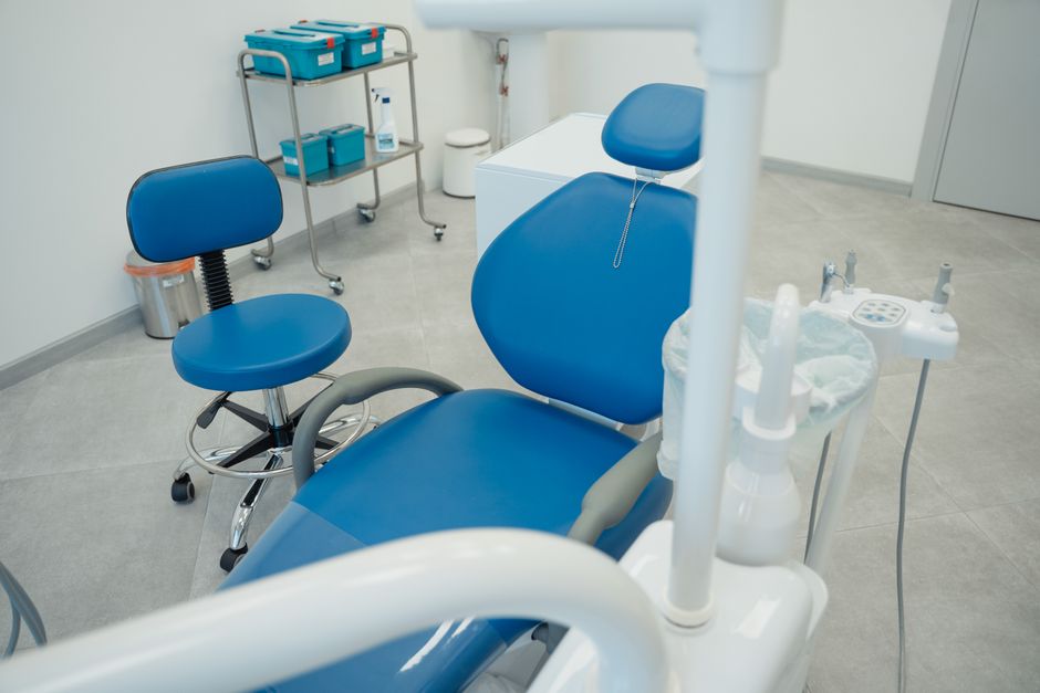 A calm, modern treatment room at Dental Spot