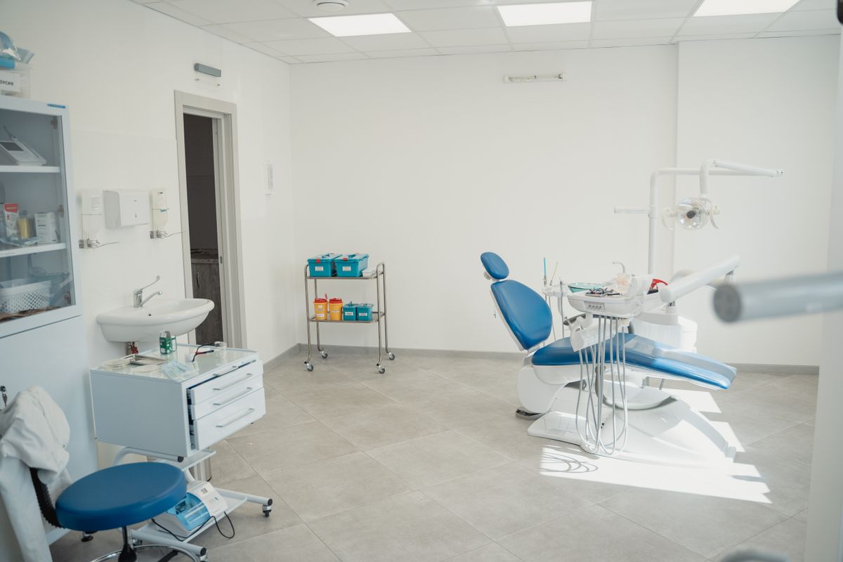 The calm, bright treatment room at Dental Spot in Farmington Hills