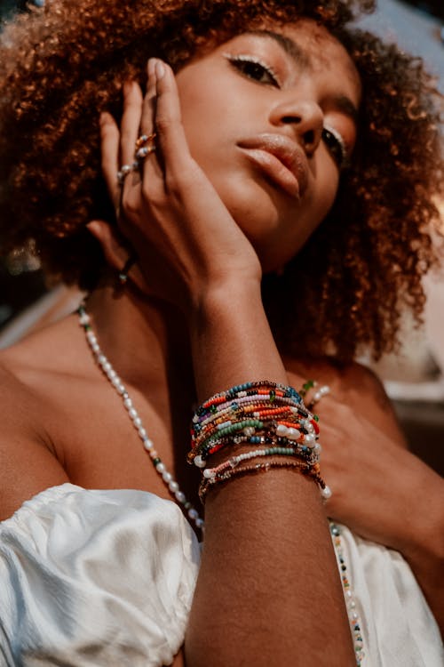Afrikalı Amerikalı, afro saç, cazibe içeren Ücretsiz stok fotoğraf