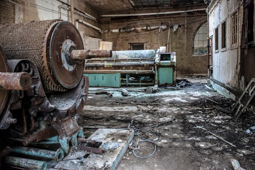 bezplatná Základová fotografie zdarma na téma opuštěná budova, opuštěná továrna, rustikální Základová fotografie