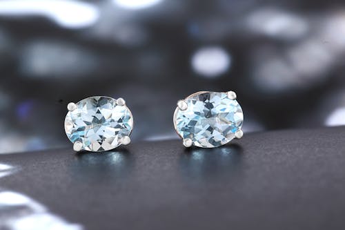 Free Close-Up Shot of Diamond Rings Stock Photo