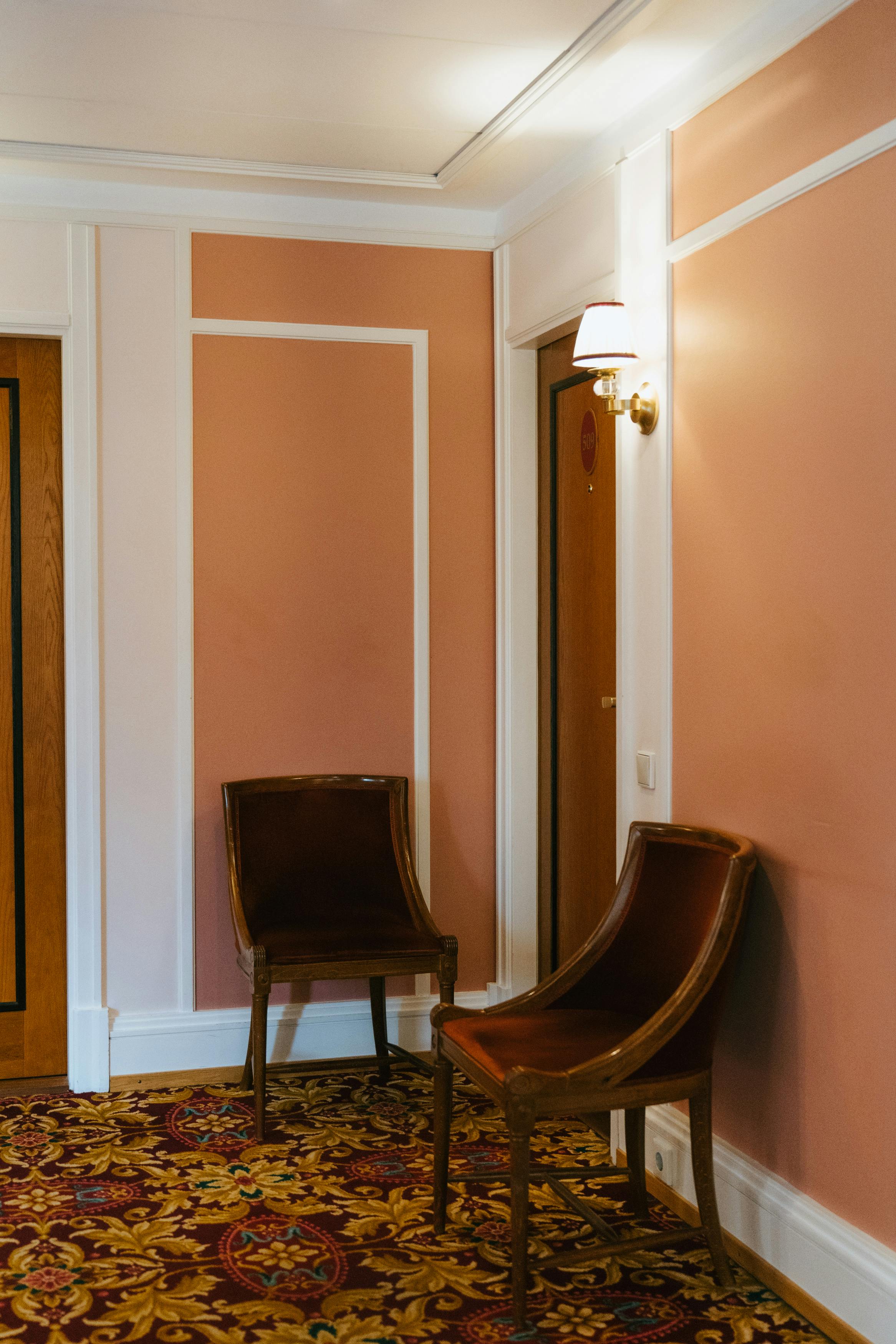 Gratuit Scaune Goale în Colț Fotografie de stoc