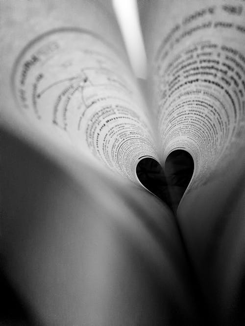 Gratis lagerfoto af bog, hjerteform, Kærlighed