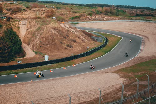 Foto profissional grátis de andar a cavalo, campeonato, corrida