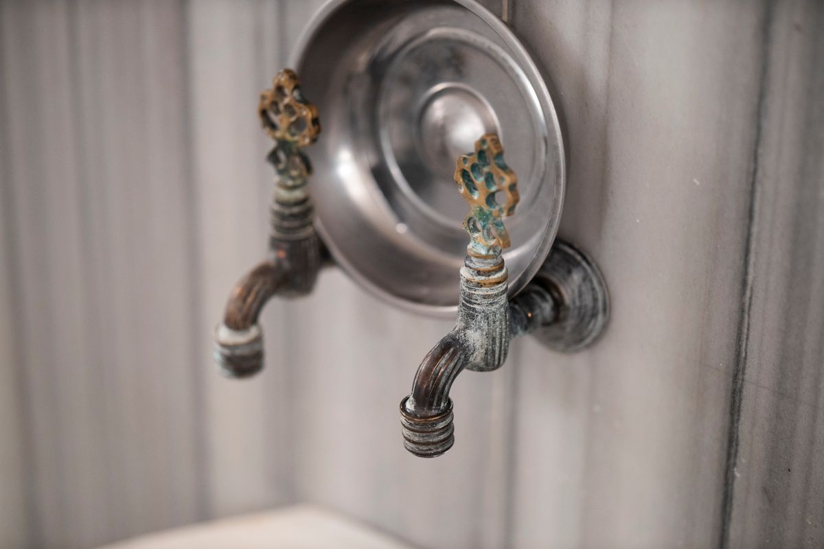 Bronze Kitchen Taps Compared with Brass and Copper