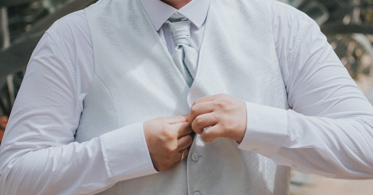 How to measure chest size men's suit