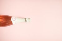 Neck and foil of a ros&eacute; sparkling bottle — photo by Leeloo The First on Pexels